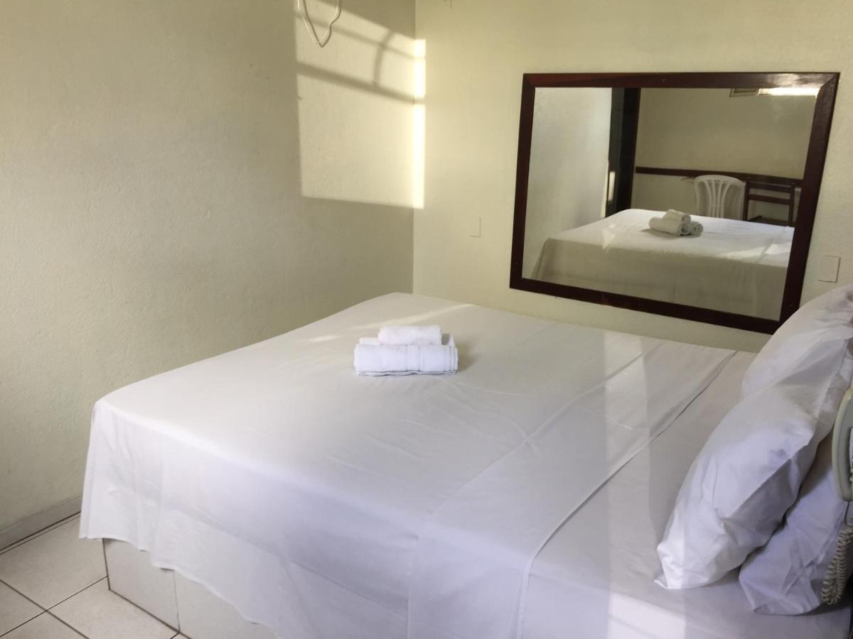 Novo Hotel Barro Preto 贝洛哈里桑塔 外观 照片