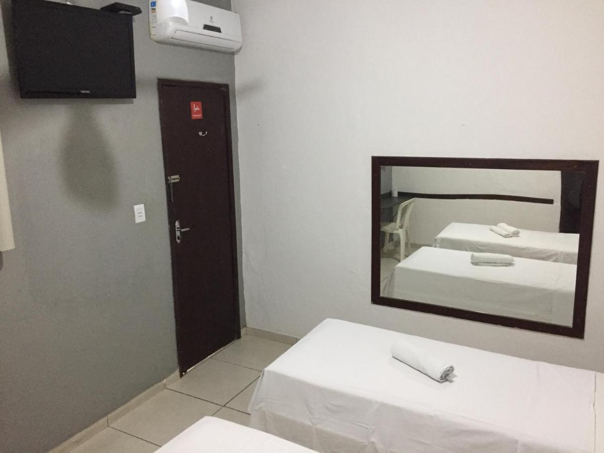 Novo Hotel Barro Preto 贝洛哈里桑塔 外观 照片